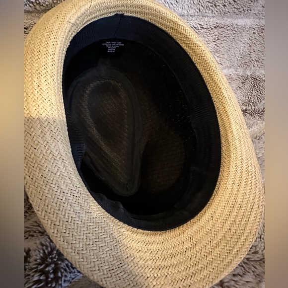 Fedora - Picture 3 of 6